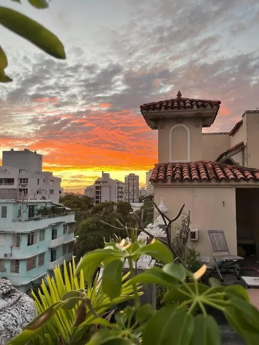 Fresh Tropical Colonial Style Walk-Up- Rooftop Terrace- Beach View 圣胡安